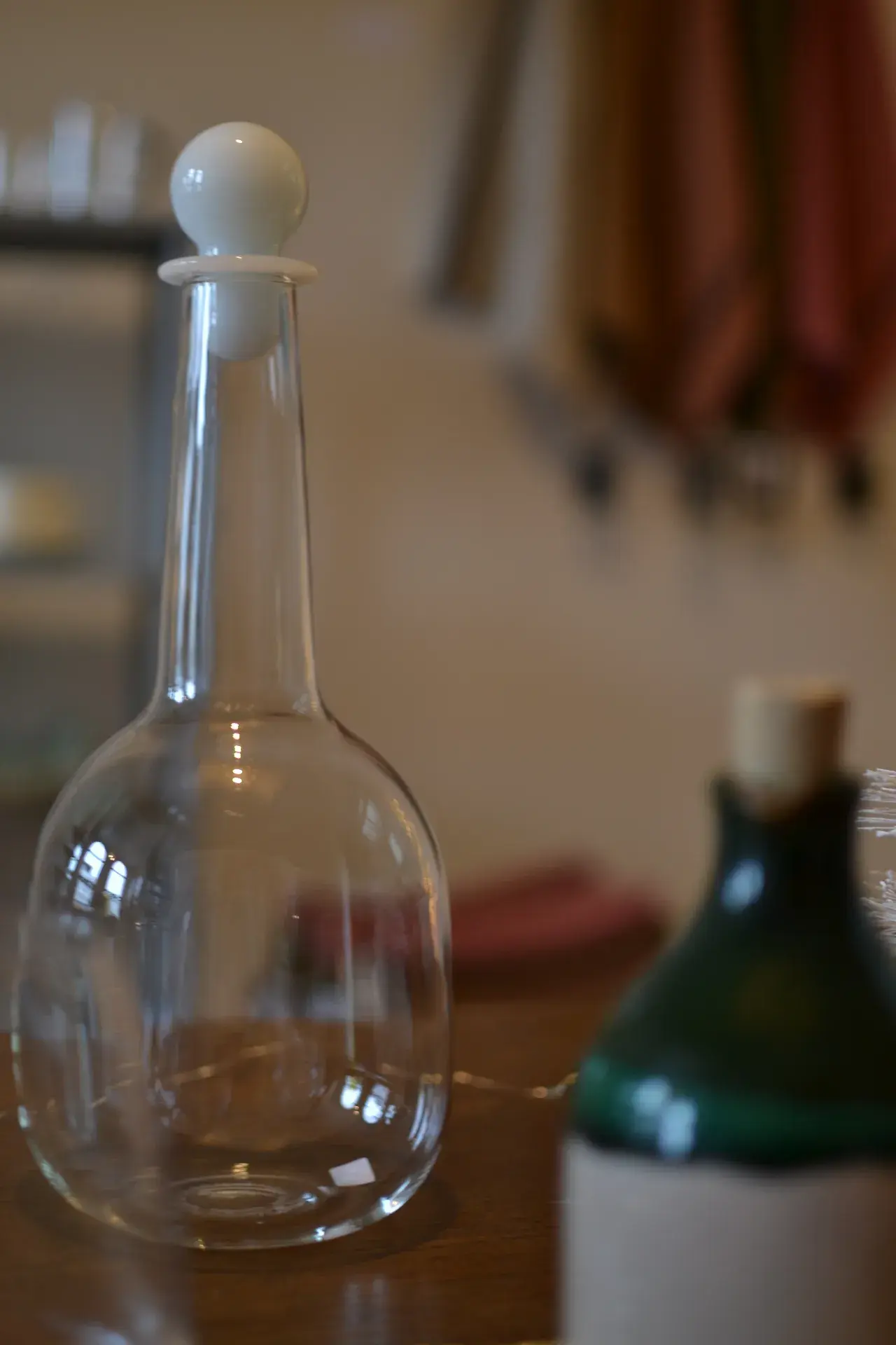 Carafe en verre soufflé artisanal pour eau ou vin