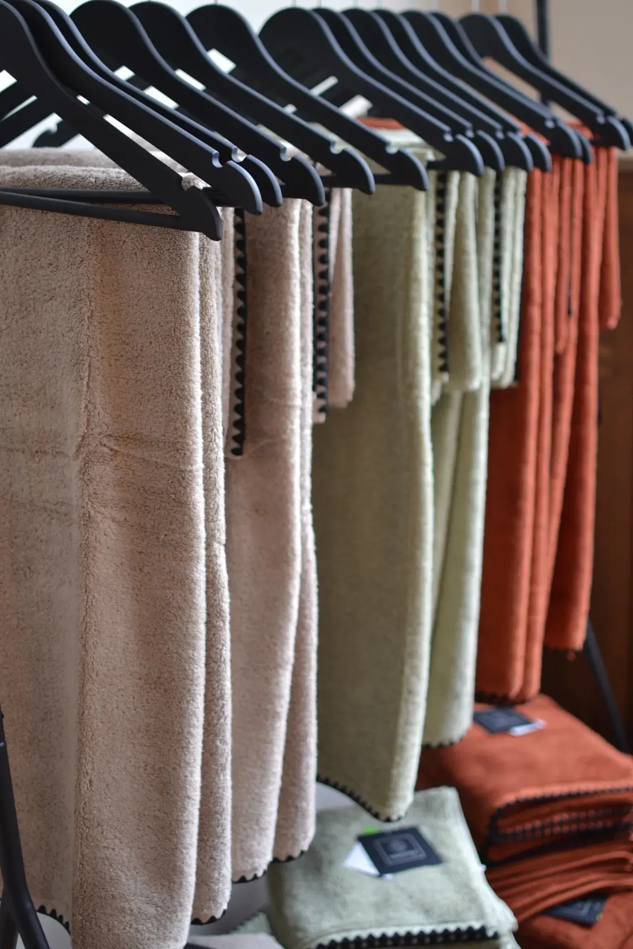 Serviettes de table en coton aux couleurs vives