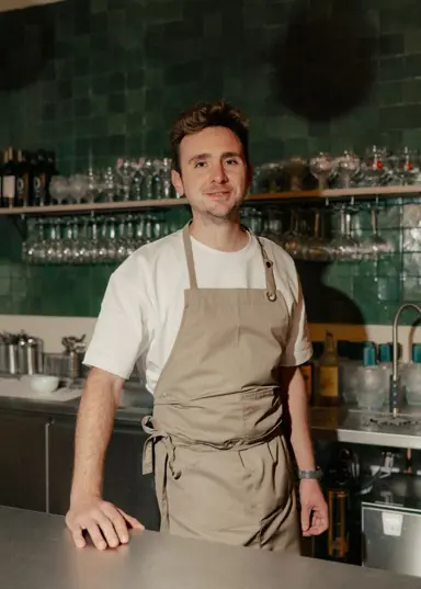 Antoine, co-fondateur au restaurant Le Monde de Lola